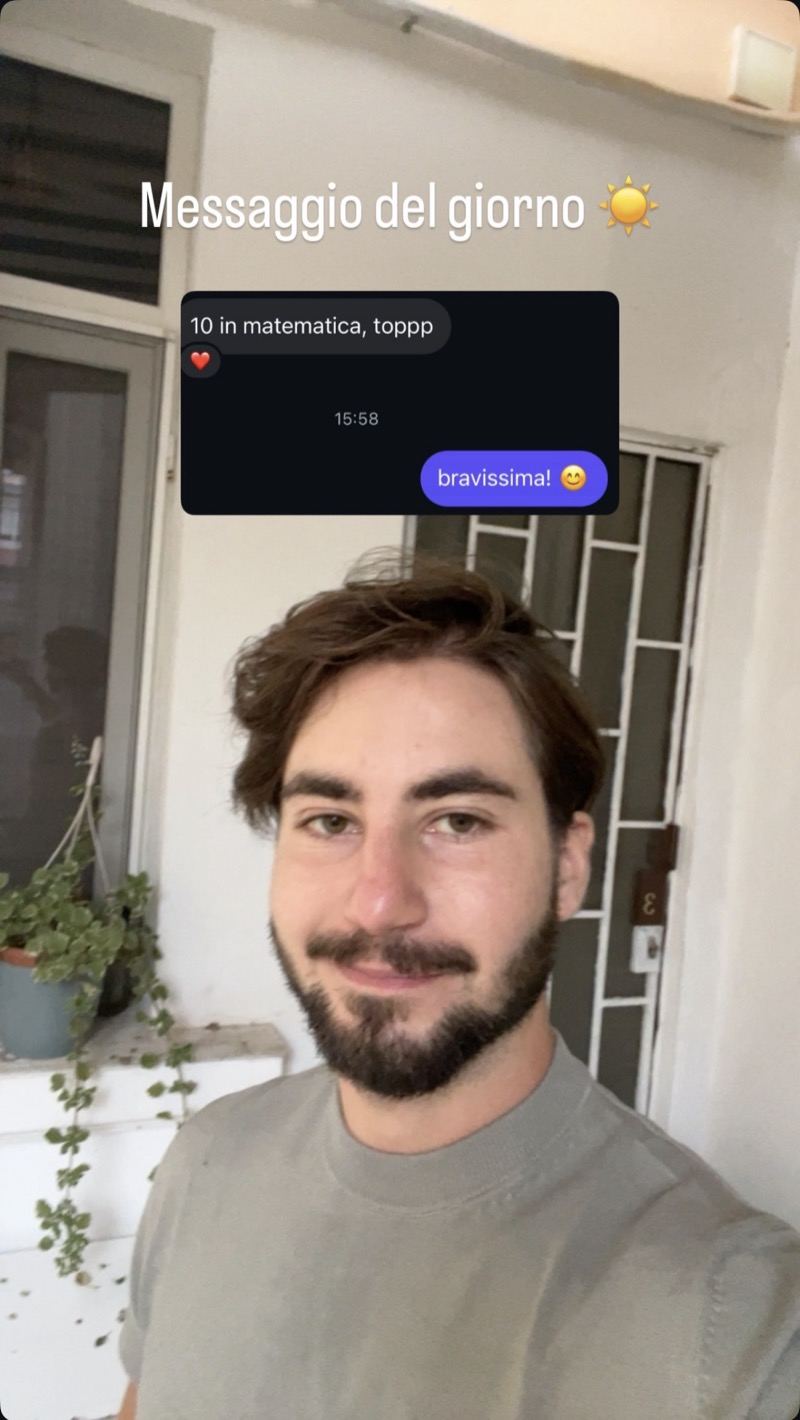 Studentessa scrive entusiasta al tutor: ha preso 10 in matematica, e Federico risponde bravissima