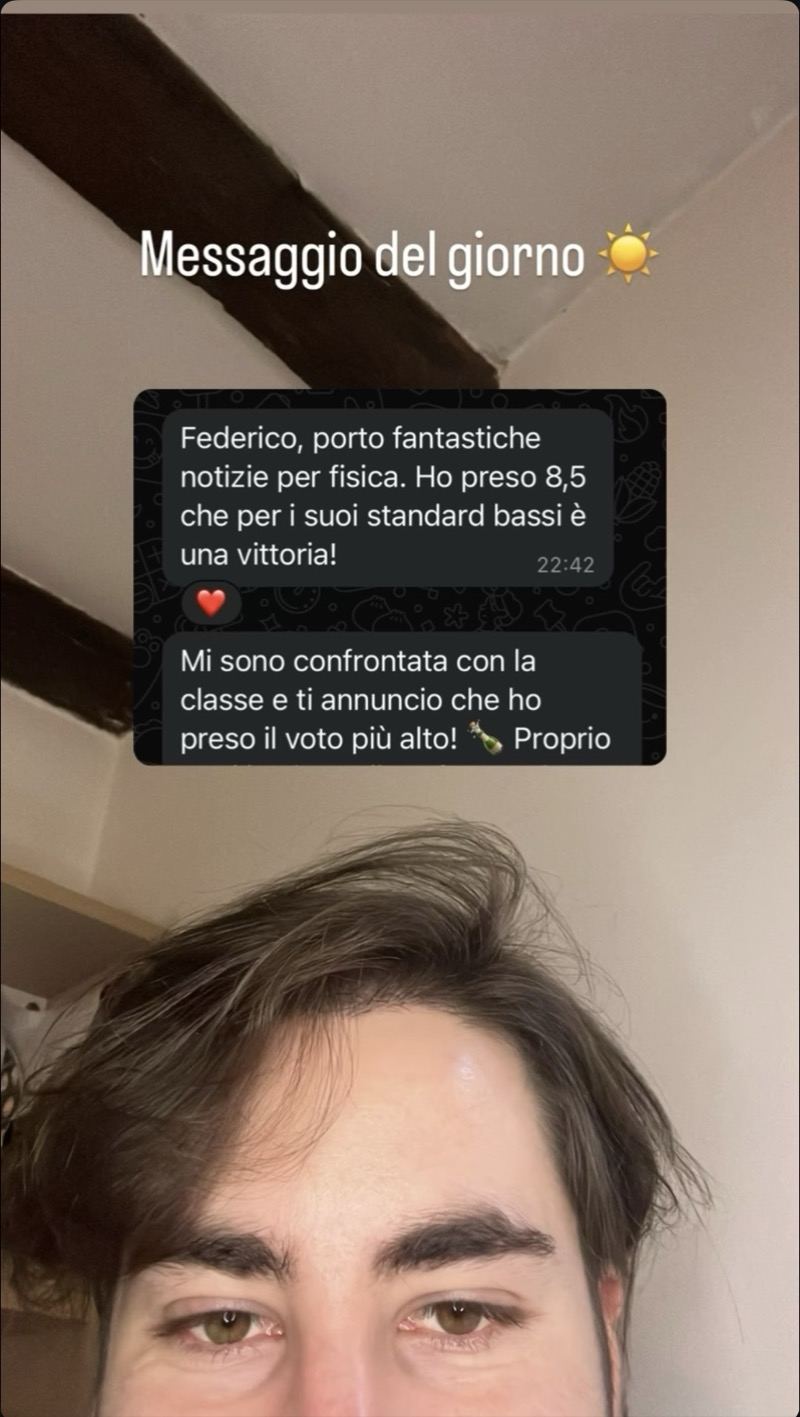 Studentessa annuncia 8,5 in fisica, il voto pi&ugrave; alto della classe, dopo le ripetizioni con Mr. Pitagora