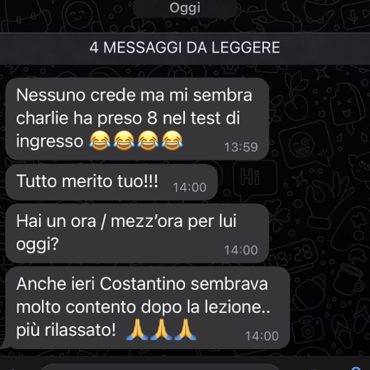 Chat WhatsApp in cui un genitore racconta che Charlie ha preso 8 al test d'ingresso grazie alle lezioni di Federico