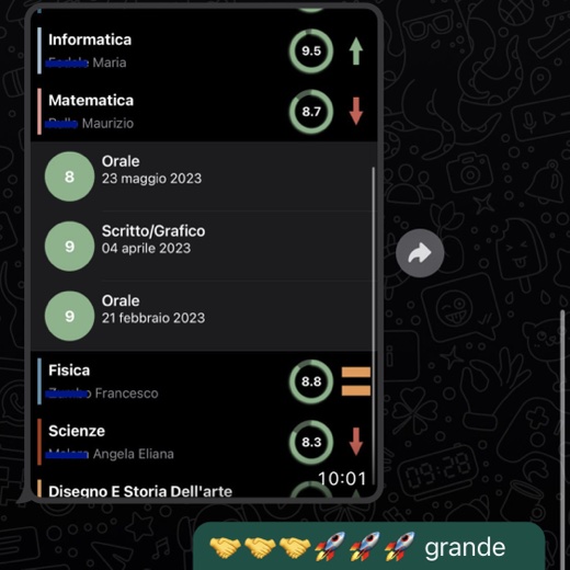 Schermata del registro elettronico con voti alti in matematica (8, 9, 9) condivisa su WhatsApp al tutor