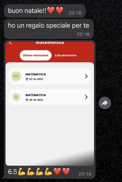 Come regalo di Natale, uno studente manda a Federico i voti di matematica: 6½ e 6, traguardo raggiunto
